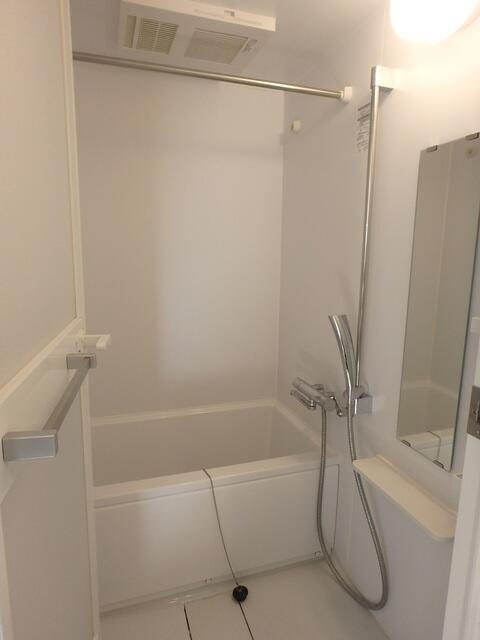 バス・シャワールーム　※別部屋の参考写真です。