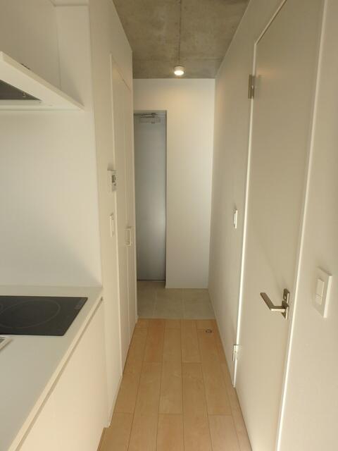 玄関　※別部屋の参考写真です。