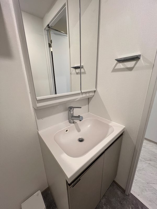 玄関　※参考写真