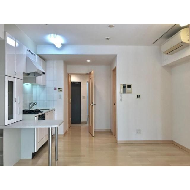 居室・リビング　☆明るい居間☆