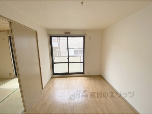 居室・リビング　洋室