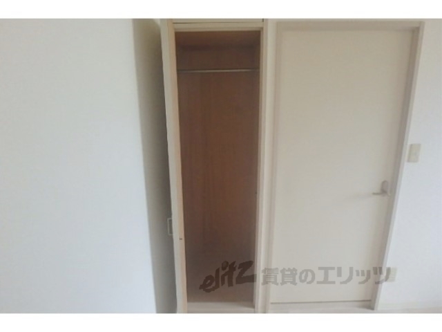 収納　洋室収納