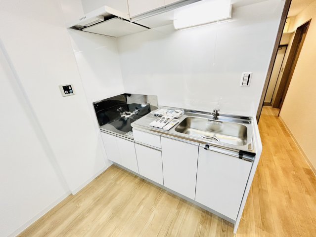 キッチン　コンパクトなキッチンで掃除もラクラク