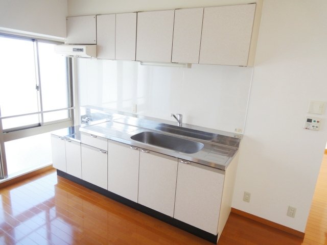 キッチン　同物件別号室の写真です。