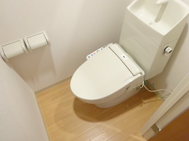 トイレ　シャワー付トイレ