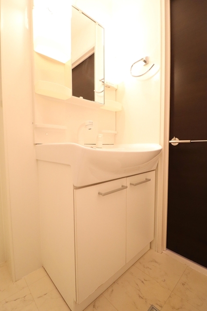 バス・シャワールーム　洗髪洗面化粧台