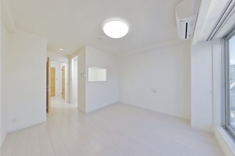 居室・リビング　☆明るい洋室☆