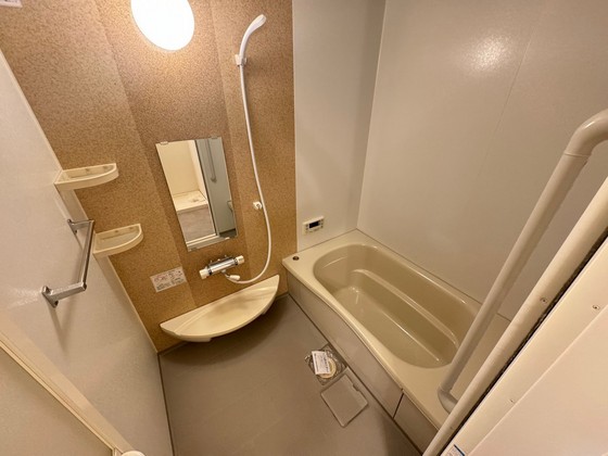 バス・シャワールーム　※別部屋の写真です