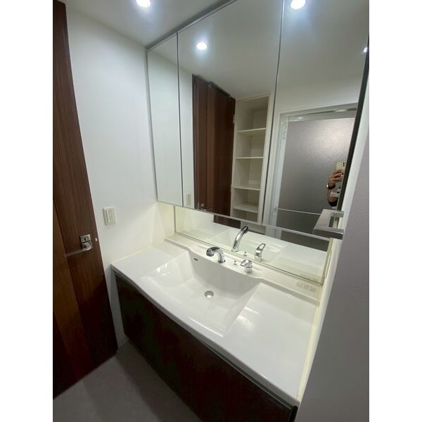 洗面設備　CITY SPIRE難波グレイス　独立洗面台