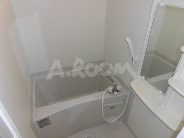 バス・シャワールーム　広めの浴槽