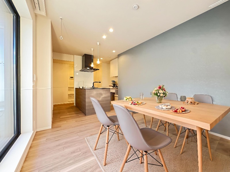 居室・リビング　ＣＧ画像の為実際は家具・家電の設置無し。