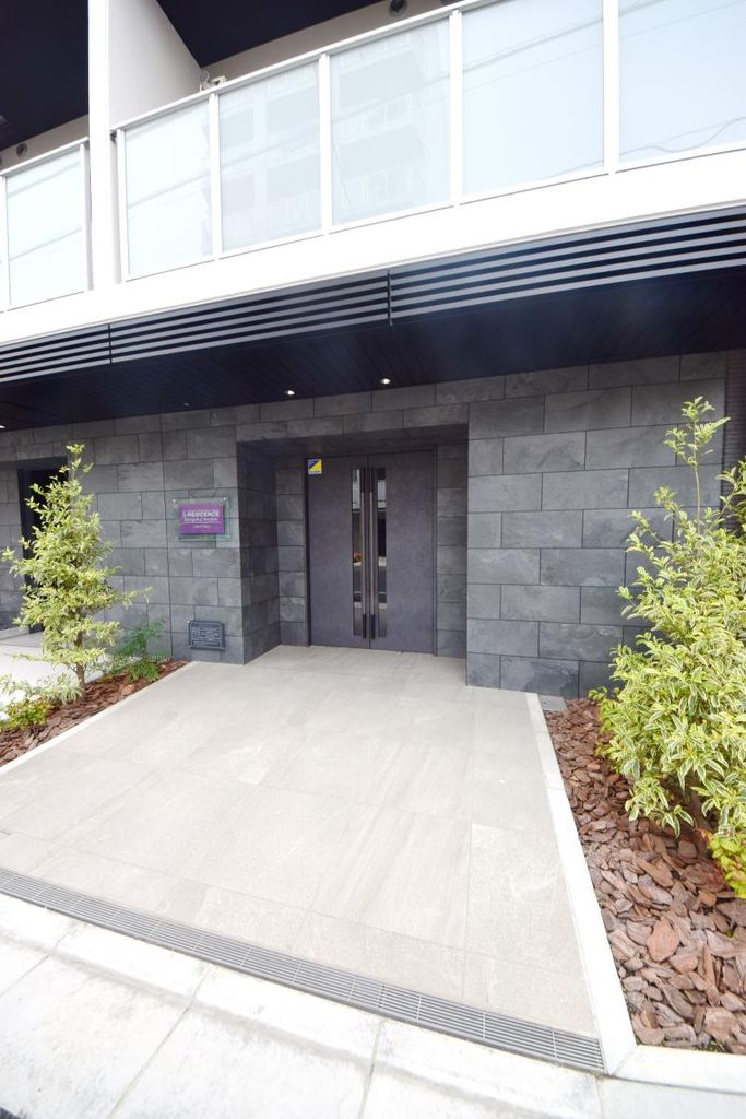 エントランス　エントランス