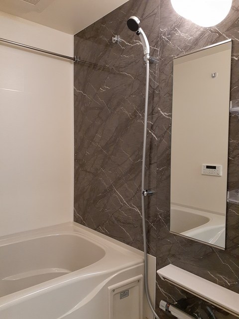 バス・シャワールーム　浴室乾燥機完備♪