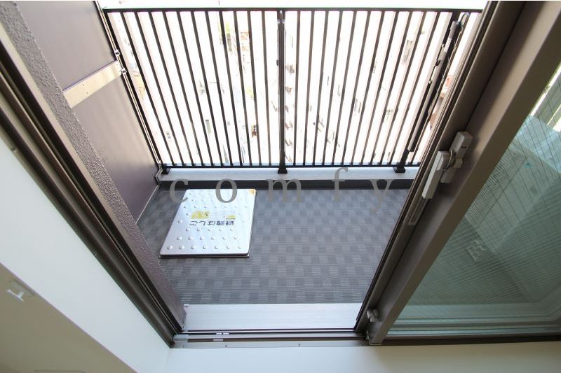 バルコニー　東向きのバルコニー