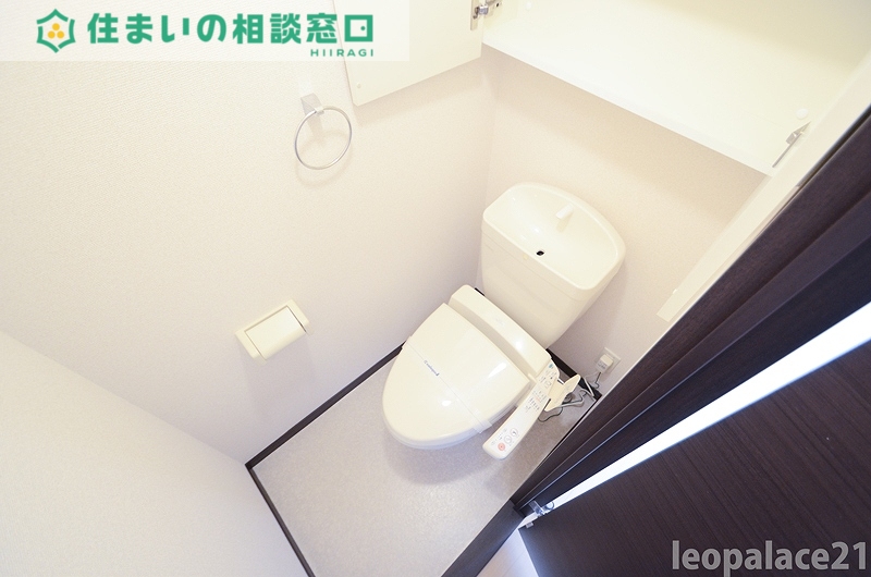 トイレ　実際のお部屋と異なる場合がございます。