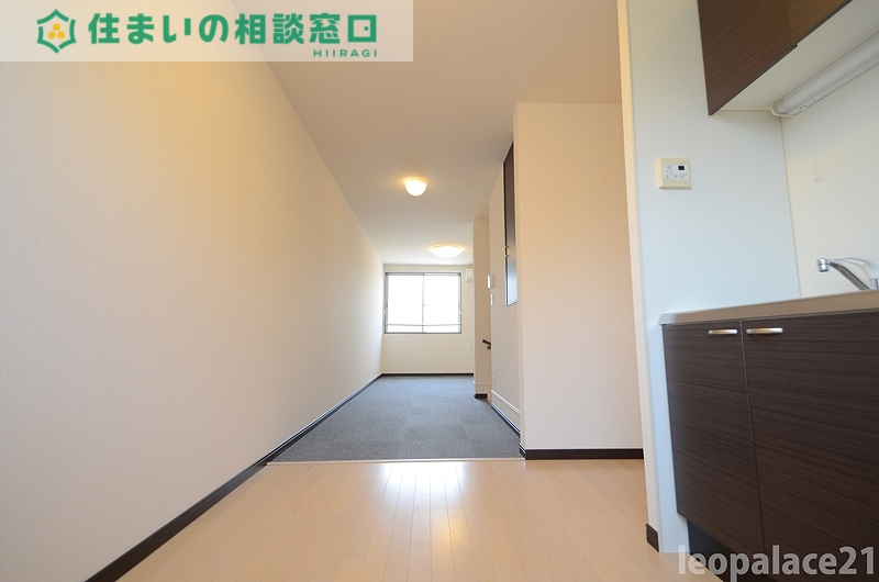 居室・リビング　実際のお部屋と異なる場合がございます。