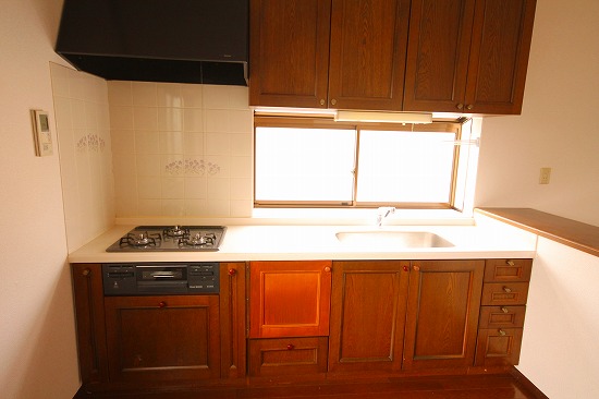 キッチン　システムキッチン3口