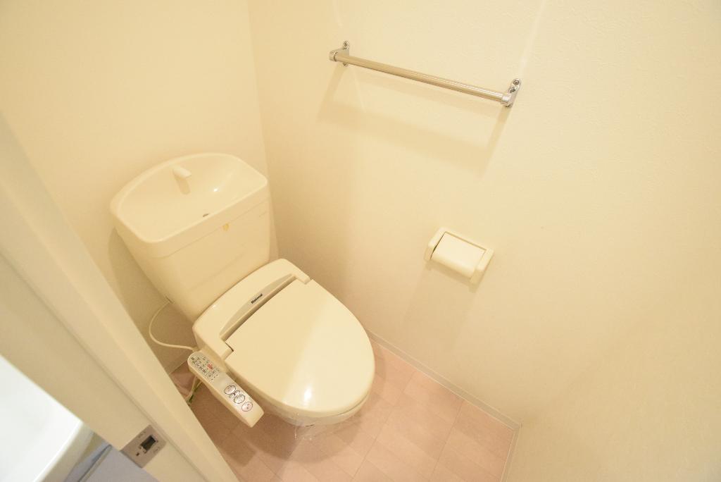 トイレ　シャワー付トイレ