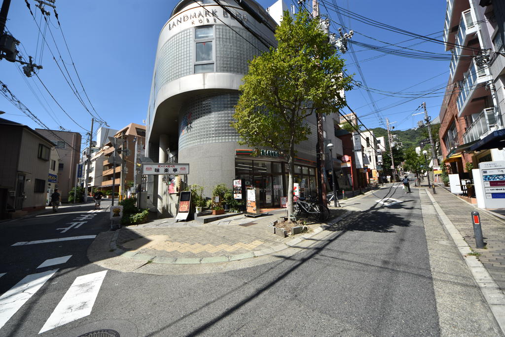 コンビニ　セブンイレブン神戸ハンター坂店（コンビニ）まで495m