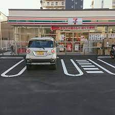 コンビニ　セブンイレブン岡山鹿田町2丁目店（コンビニ）まで202m