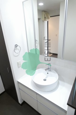 洗面設備　シンプルで使いやすい洗面台です！
