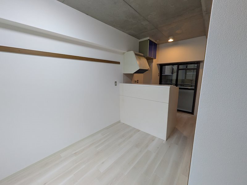 居室・リビング　同物件同号室の室内写真です。(102号室)