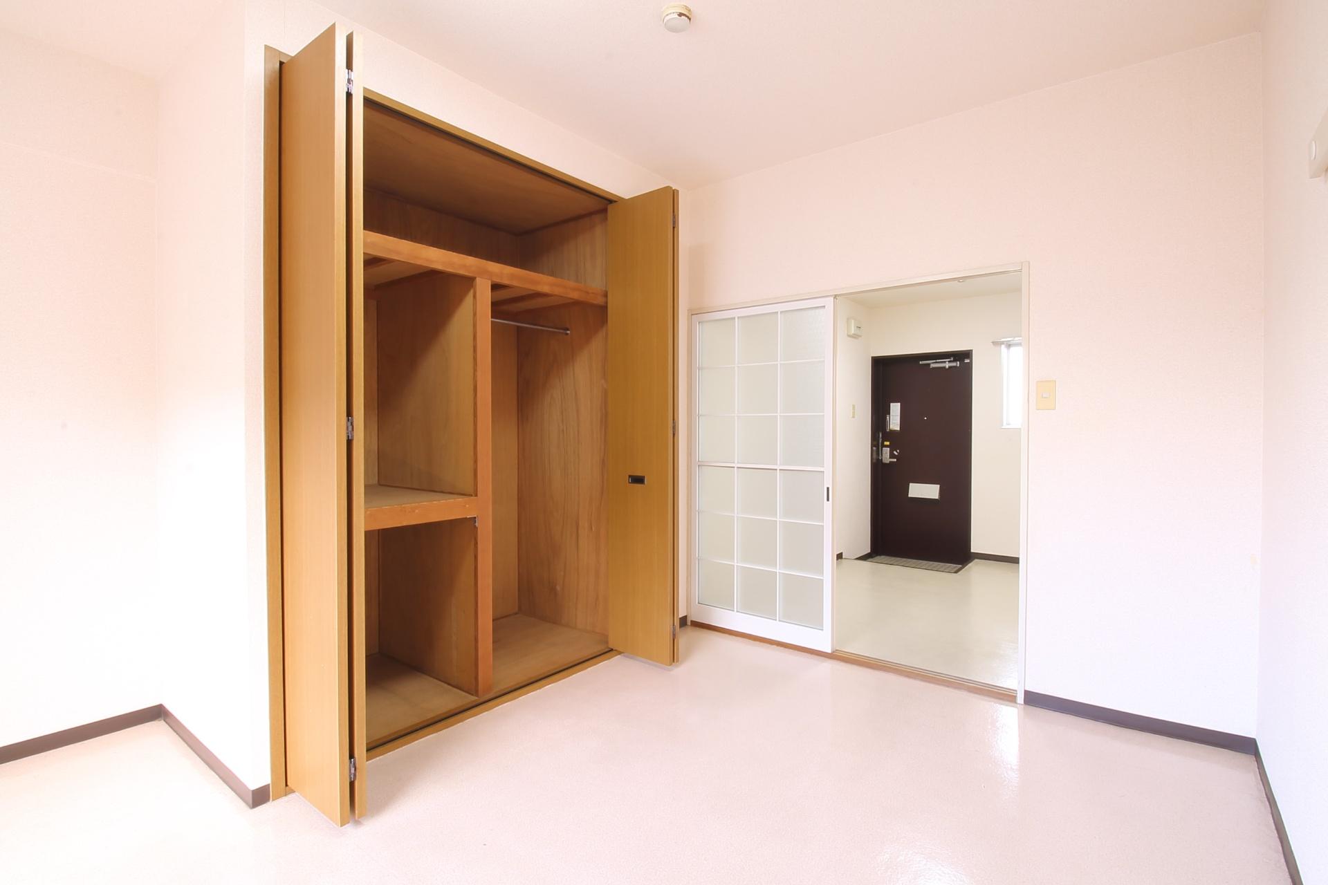 収納　たっぷり収納力のあるクローゼット