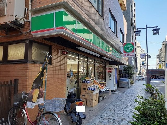 コンビニ　100円ローソン（コンビニ）まで120m