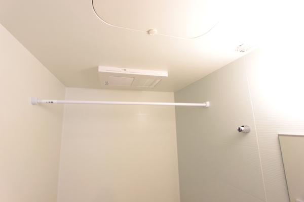 バス・シャワールーム　浴室乾燥機