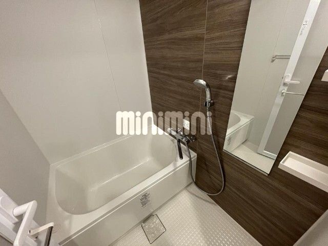 バス・シャワールーム　別号室の参考写真