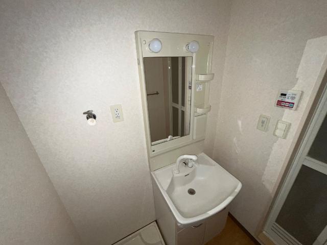 洗面設備　洗髪洗面化粧台