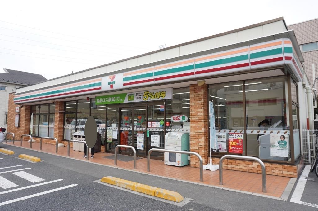 コンビニ　セブンイレブン足立六町1丁目店（コンビニ）まで451m