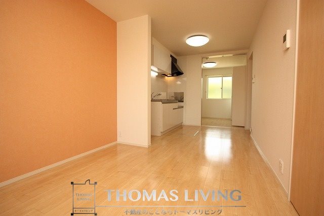 居室・リビング　2面採光で日当たり良好です。