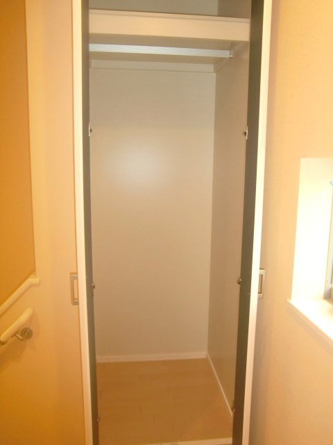 収納　★２階廊下の収納★