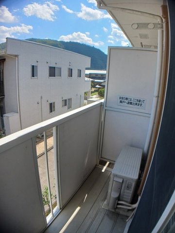 バルコニー　バルコニーがあります