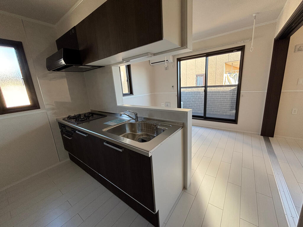 キッチン　※写真は角部屋のものです