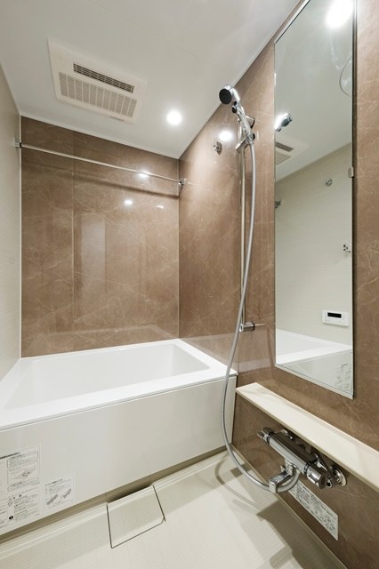 バス・シャワールーム