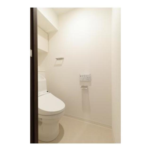 トイレ　※写真は同タイプ住戸です。