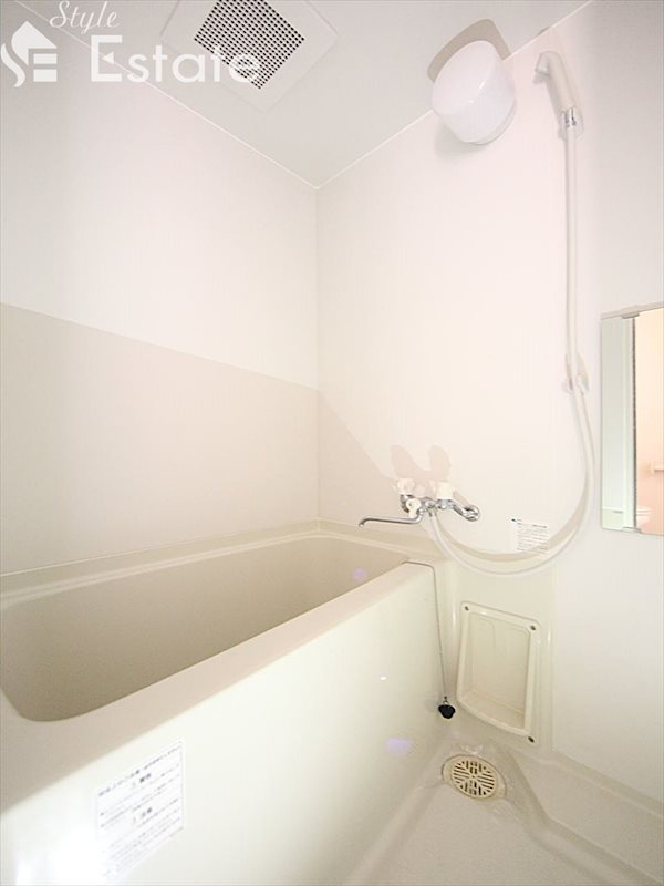 バス・シャワールーム　バスルーム