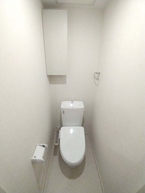 トイレ　建築中の写真となります。