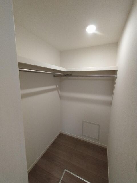 収納　建築中の写真となります。