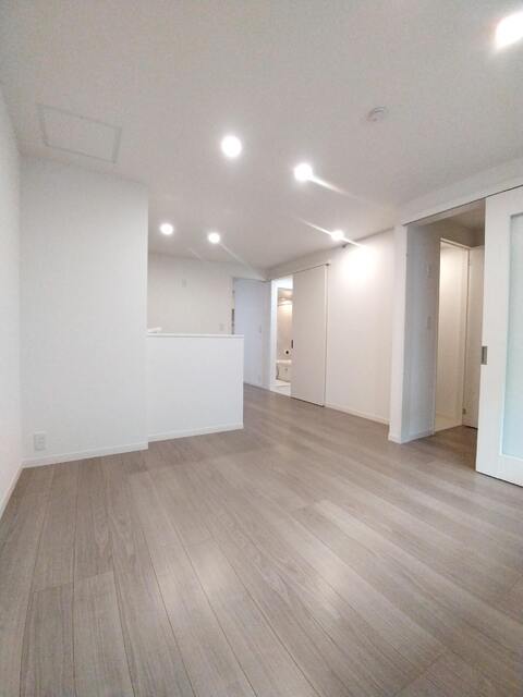 居室・リビング　建築中の写真となります。