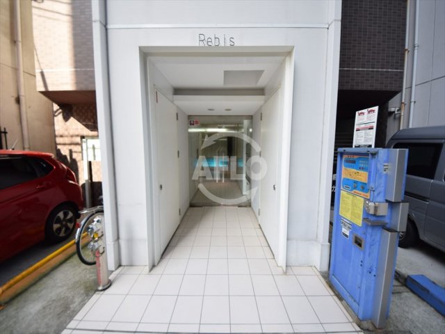 エントランス　Rebis(レビス）　エントランス