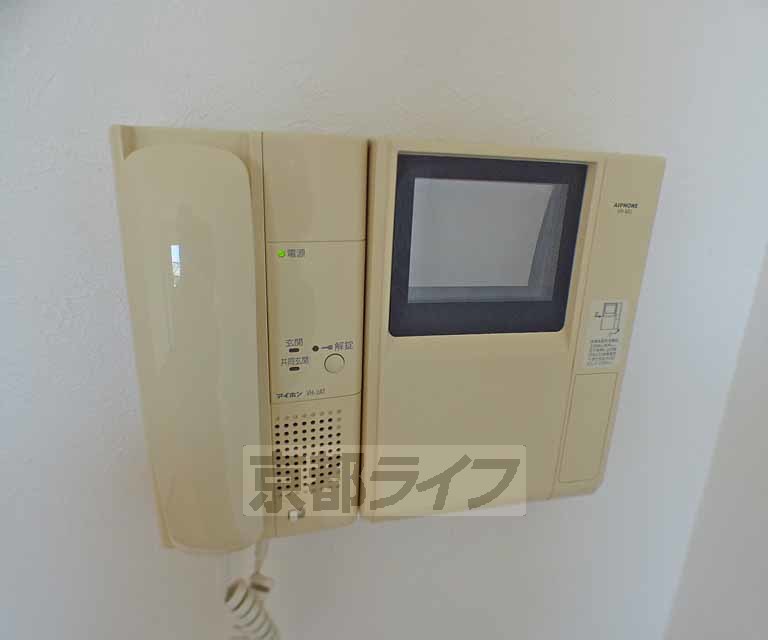 セキュリティ　防犯に嬉しいモニター付フォンです。