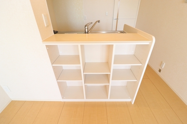 収納　キッチンカウンター収納