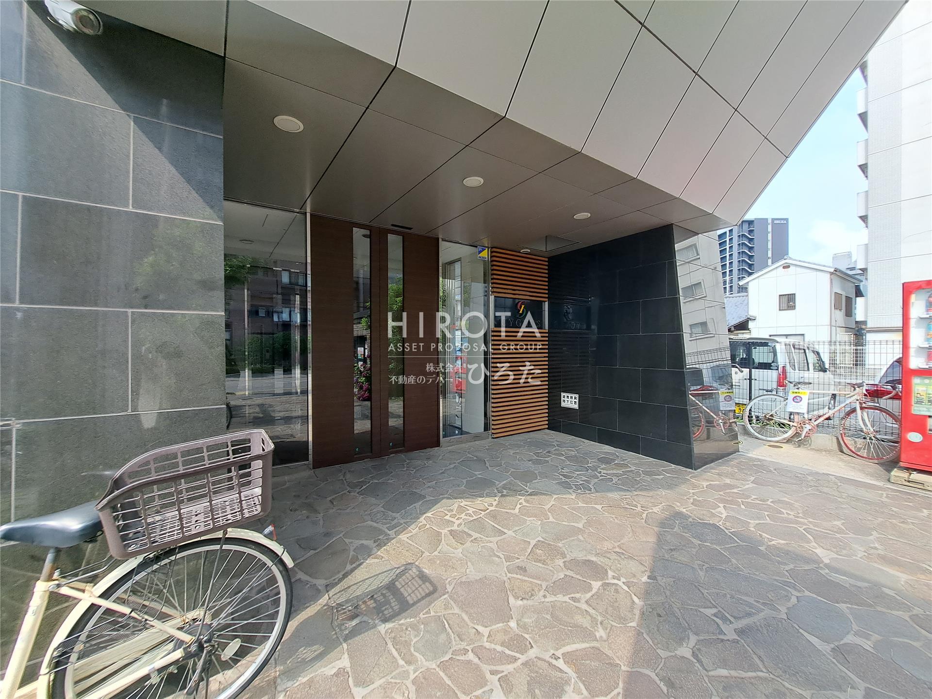 エントランス　建物入口