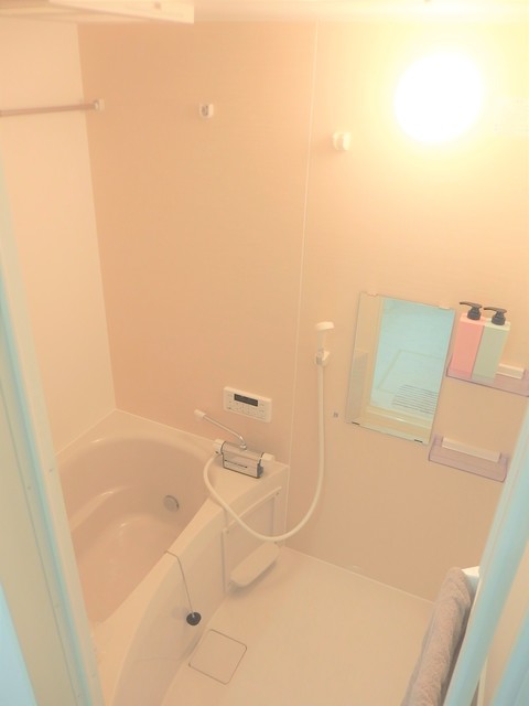 バス・シャワールーム　追焚・浴室乾燥機付き