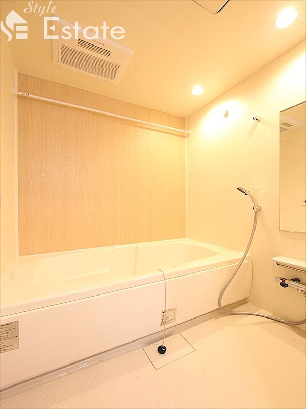 バス・シャワールーム　バスルーム