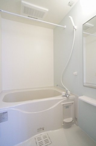 バス・シャワールーム　きれいなお風呂です