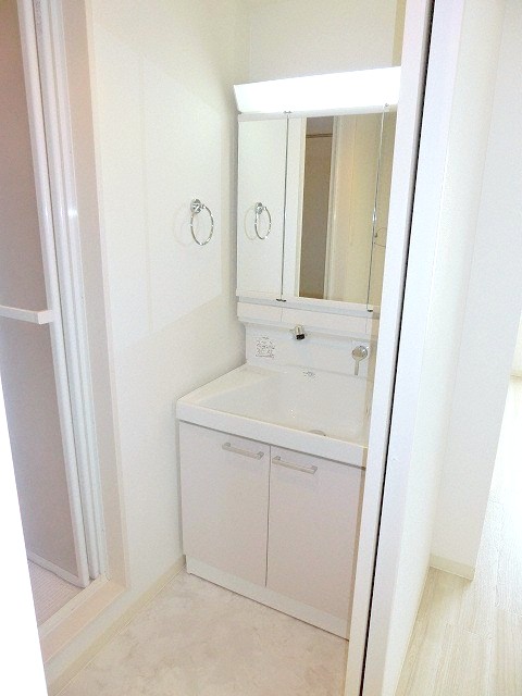 洗面設備　シャンプードレッサー付きです♪